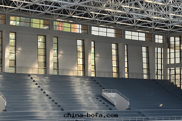 羅田(tián)九(jiǔ)州通(tòng)體(tǐ)育中(zhōng)心(xīn)(球型网架)
武漢幕牆(qiáng)裝(zhuāng)飾