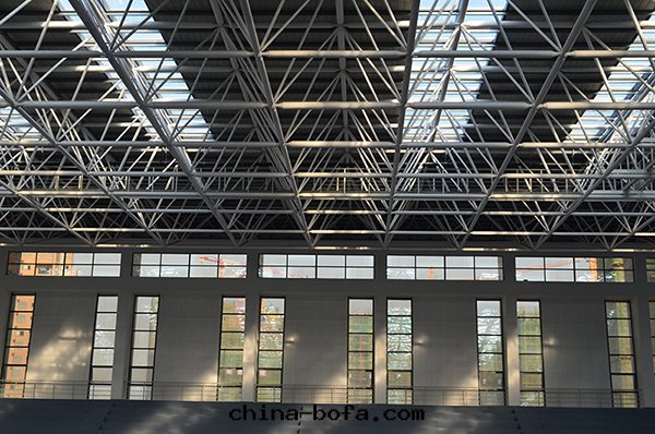 羅田(tián)九(jiǔ)州通(tòng)體(tǐ)育中(zhōng)心(xīn)(球型网架)
武漢幕牆(qiáng)裝(zhuāng)飾