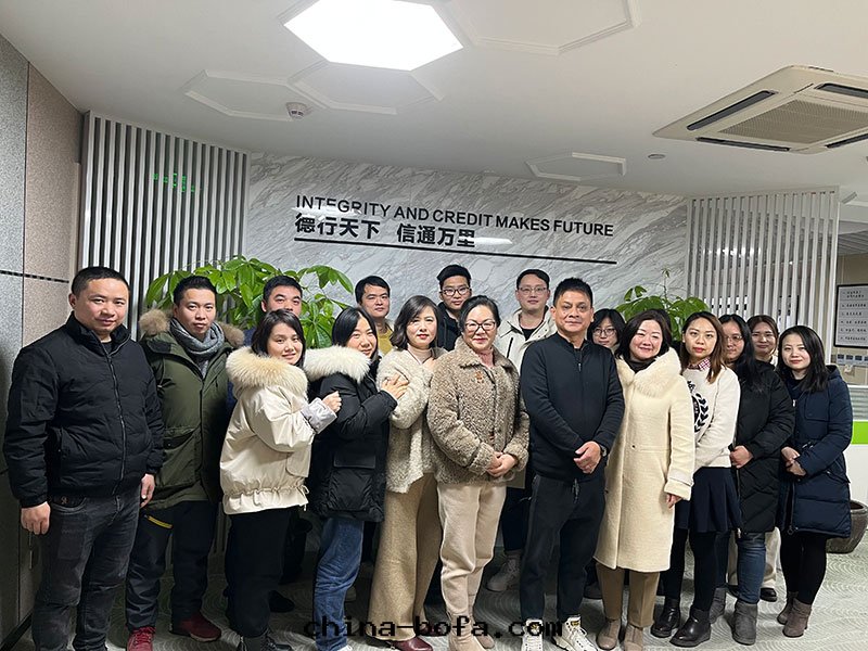 武漢雅龍建築裝(zhuāng)飾工程有(yǒu)限公(gōng)司