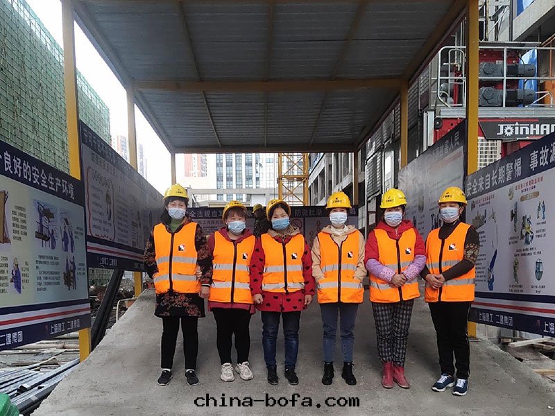 武漢雅龍建築裝(zhuāng)飾工程有(yǒu)限公(gōng)司