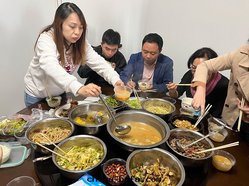 武漢雅龍建築裝(zhuāng)飾工程有(yǒu)限公(gōng)司